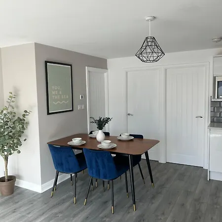 Beautiful By The Sea Apartment